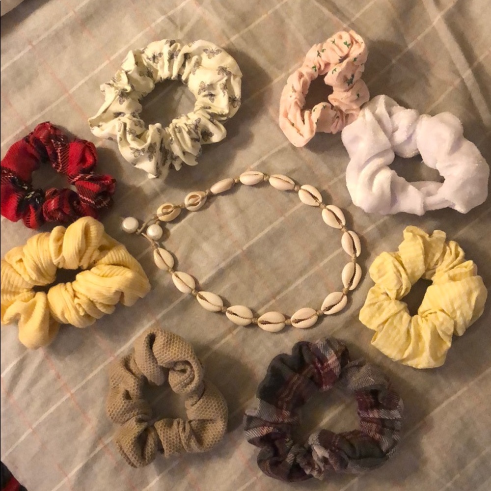 Mini VSCO Girl Set(Puka Shell Necklace&Scrunchies)